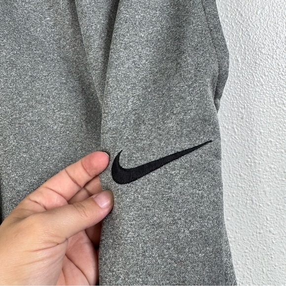 Nike Gray Therma Training Pants Size Medium - Picture 4 of 7